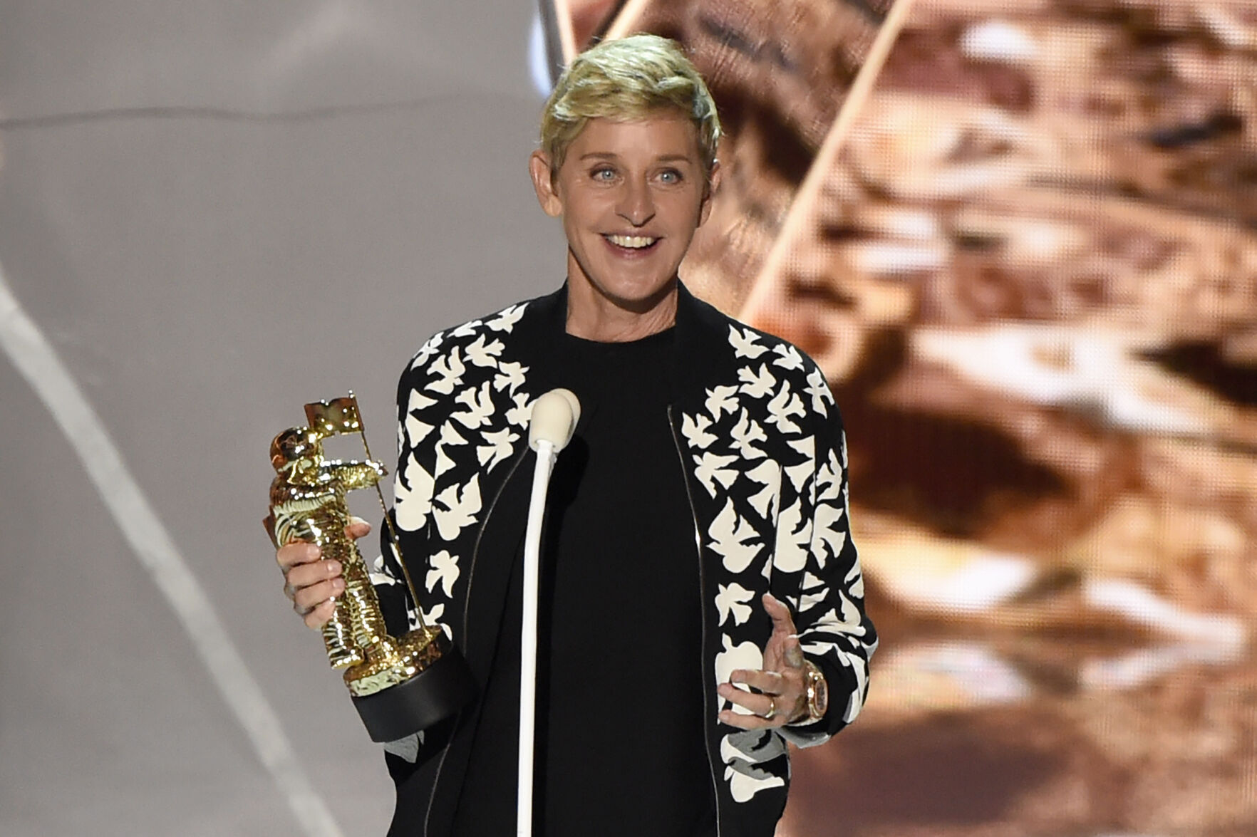 2017 MTV Video Music Awards - Show